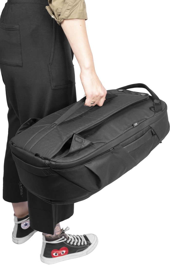 Peak Design Sac à dos de voyage 30 L v2 Black produit à l'usage