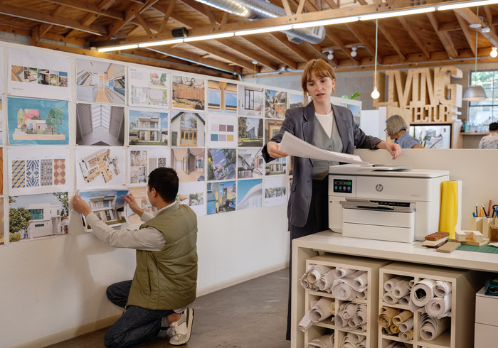 HP OfficeJet Pro 9732 Light Cement product in gebruik