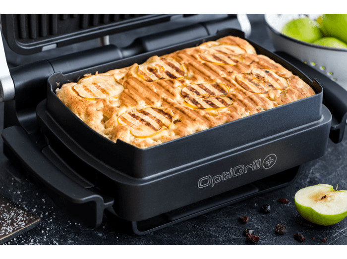 Tefal OptiGrill XL GC724D + Snacking & Baking Accessory product in use