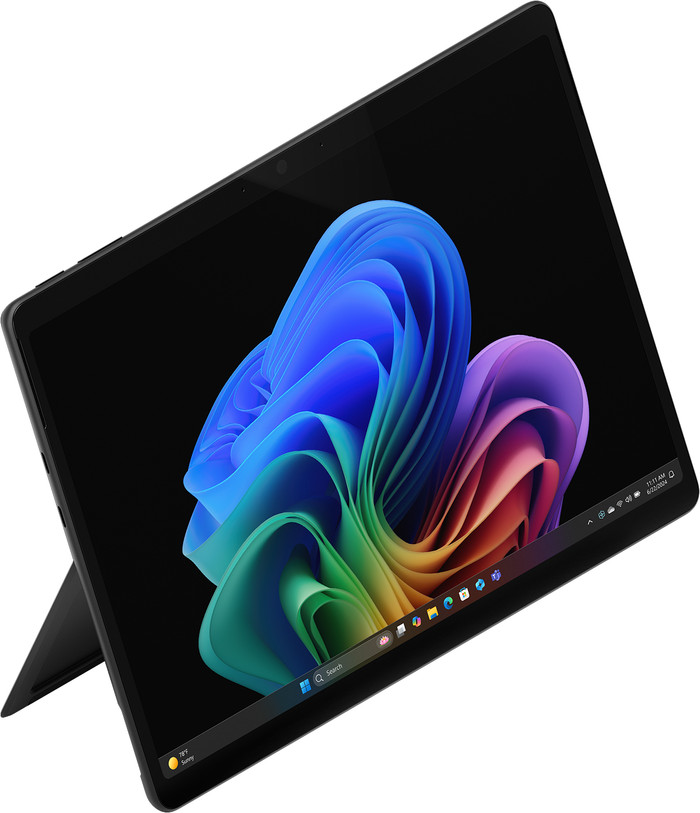 Microsoft Surface San Clemente M10 / 16GB / 512GB Black voorkant