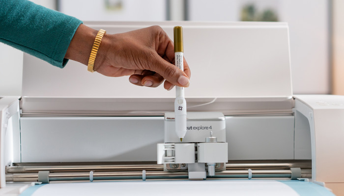 Cricut Dual Tip Markers Ultimate (set van 20) + adapter product in gebruik