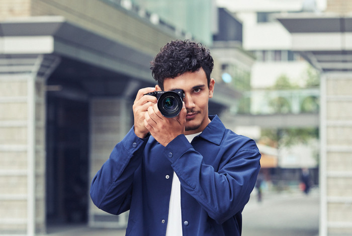 Sony Alpha A6400 + E 18-135 mm f/3.5-5.6 OSS produit à l'usage