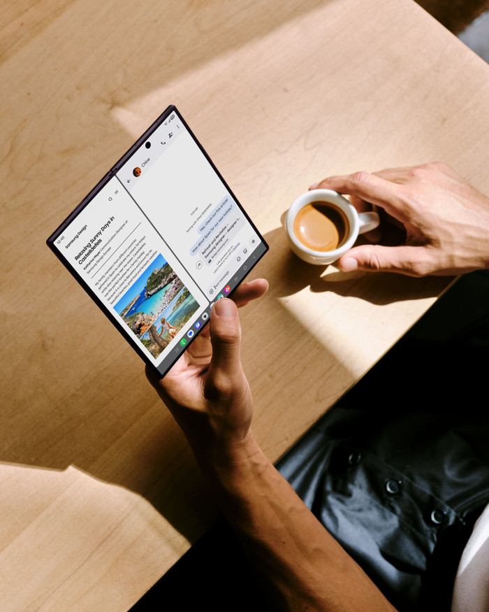 Samsung Galaxy Z Fold 8 Ultra 256GB Purple 5G + Samsung Galaxy Buds4 Pro Black visual supplier