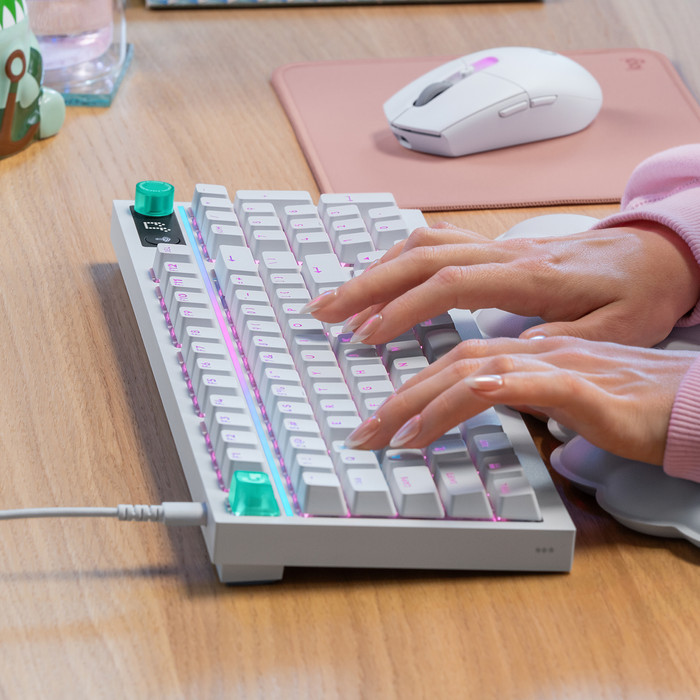 Logitech G316 X 98 Bedrade Gaming Toetsenbord Azerty Wit product in gebruik