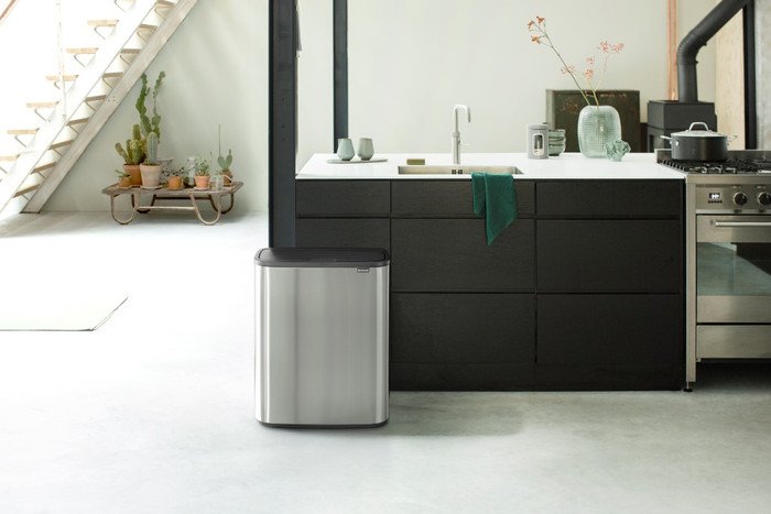 Brabantia Bo Touch Bin 60 Litres Inox Anti-traces de Doigts produit à l'usage
