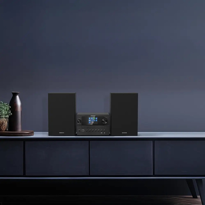 KENWOOD M-7100S-B product in gebruik