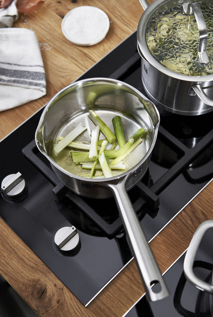 Demeyere Zwilling TrueFlow cookware set product in use
