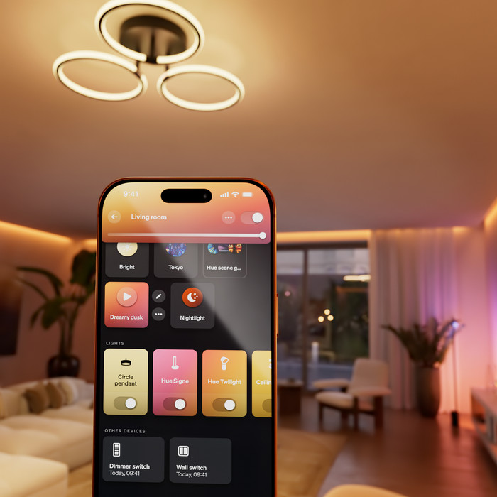 Philips Hue Bedrade Wandschakelaarmodule voor Niet Slimme Lampen 1 Kanaal product in gebruik