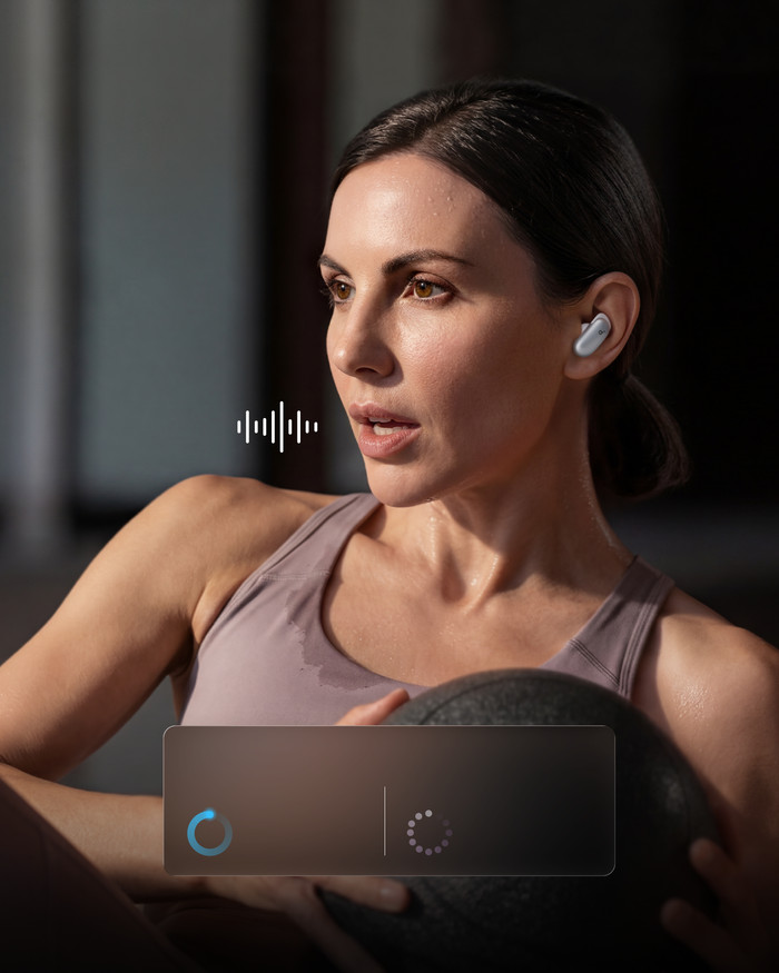 Soundcore Liberty 5 Pro Wit product in gebruik