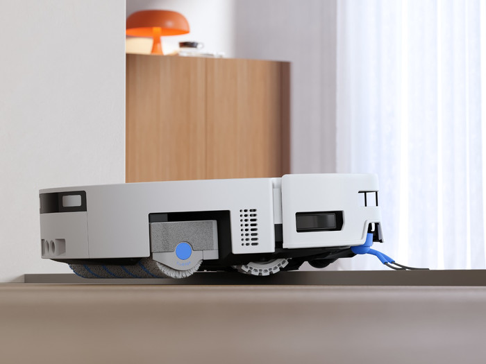 Ecovacs DEEBOT T90 MAX OMNI White product in use