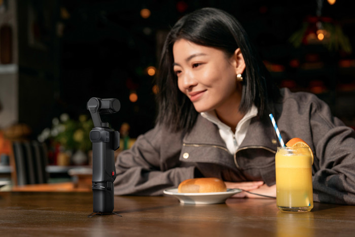 Insta360 Luna Ultra Noir produit à l'usage