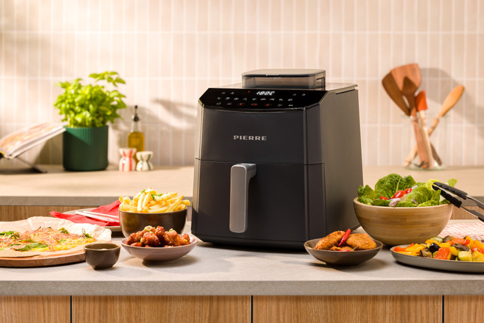 Pierre XXL Single Basket Airfryer met Stoom product in gebruik