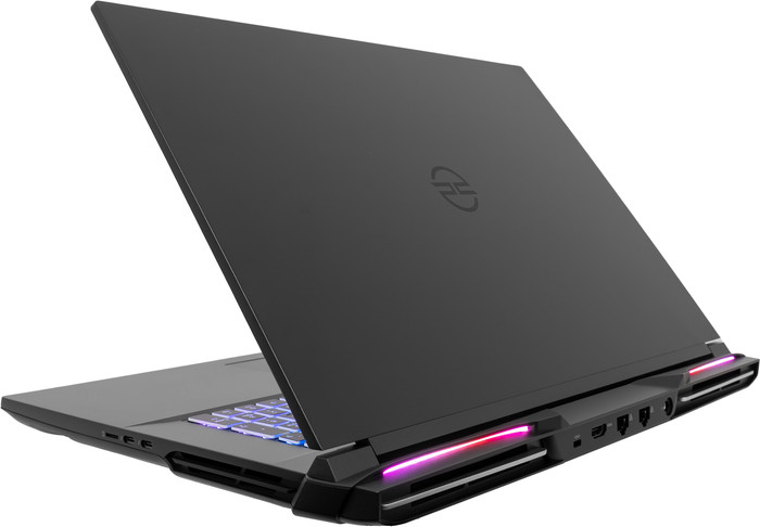 PCSpecialist Recoil 18 5070 Ti Azerty achterkant