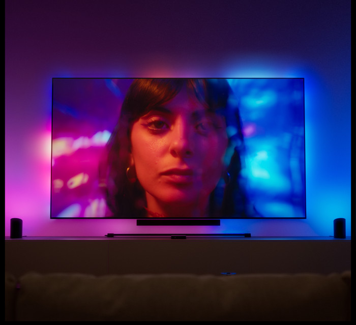 Philips Hue Play Pro LED Strip 90 tot 100 inch TV product in gebruik