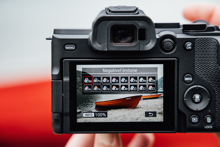 Canon EOS R8 Mark II + RF 24-105mm f/4-7.1 IS STM product in gebruik