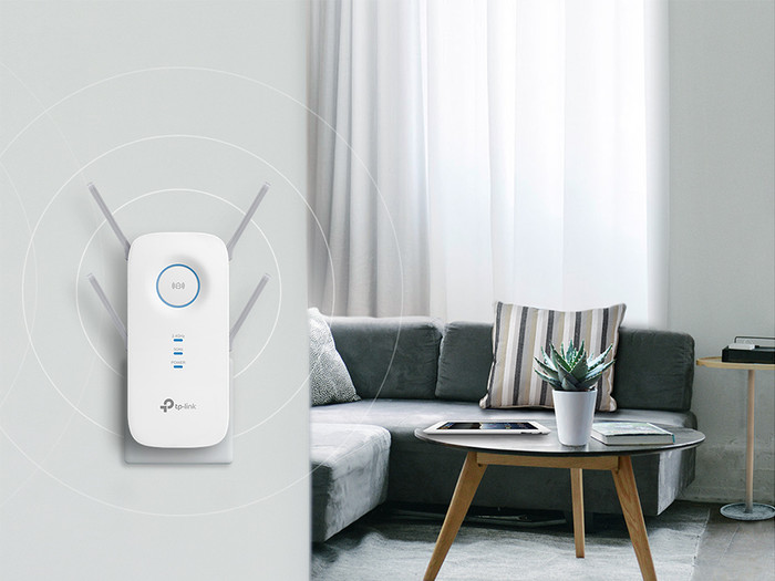 TP-Link RE650 product in use