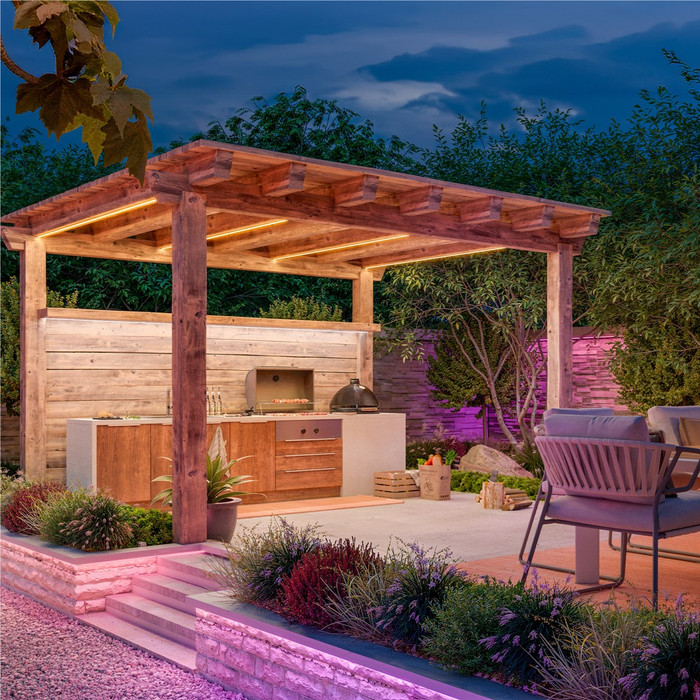 Philips Hue Omniglow LED strip Buiten 5 meter product in gebruik