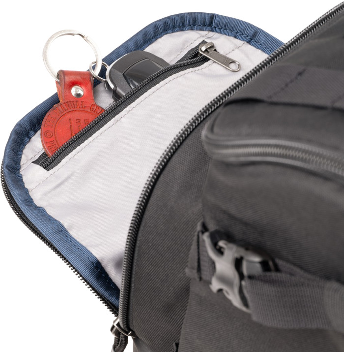 Think Tank DarkLight Backpack 14 L Noir détail