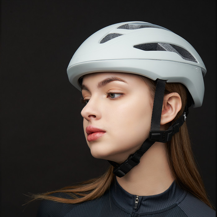 CRNK Angler Glossy Wit M product in gebruik