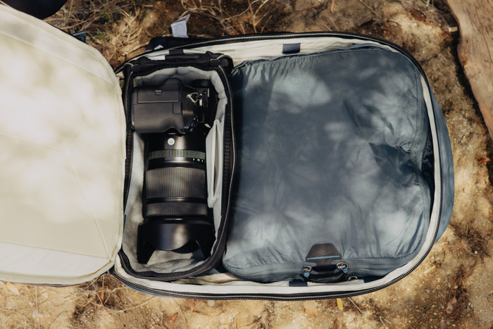 Peak Design Travel Backpack 30L Ocean product in gebruik