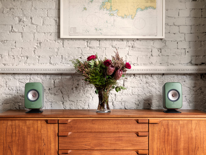 KEF P1 LSX Desk Pad Noir Par Deux produit à l'usage