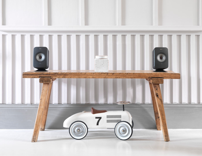 KEF P1 LSX Desk Pad Noir Par Deux produit à l'usage