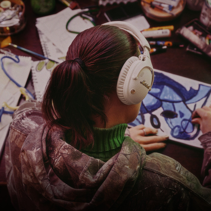 Marshall Monitor III ANC Cream product in gebruik