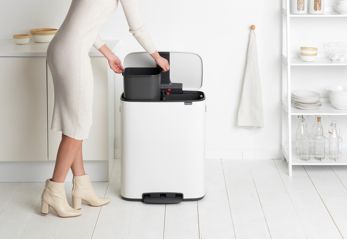 Brabantia Bo Pedal Bin 2 x 30 Litres White + Sacs Poubelle (120 stuks) produit à l'usage