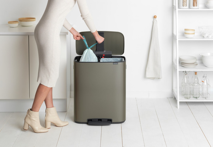 Brabantia Bo Pedal Bin 2 x 30 Litres Platinum + Sacs Poubelle (120 pièces) produit à l'usage