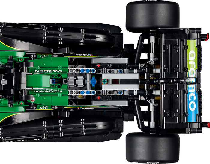 LEGO Technic Aston Martin Aramco AMR25 F1 auto 42240 detail