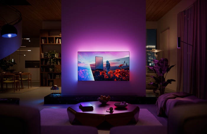 Philips Ambilight 55" OLED811 (2026) product in gebruik