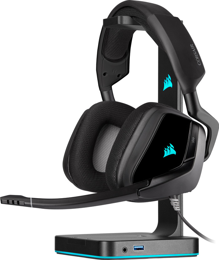Corsair Void RGB Elite USB Premium Gaming Headset PC Carbon/Zwart product in gebruik