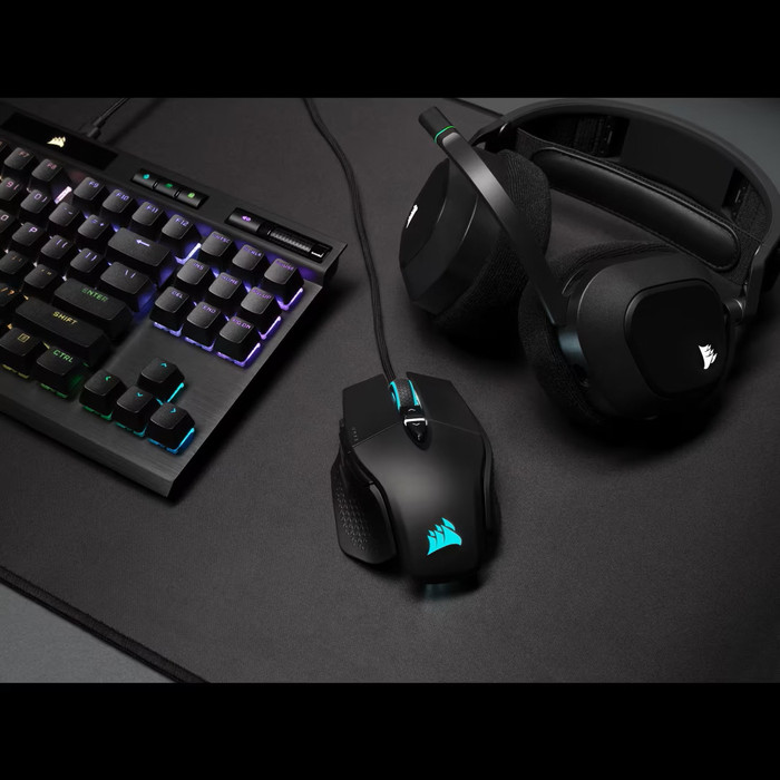 Corsair M65 RGB Ultra product in gebruik