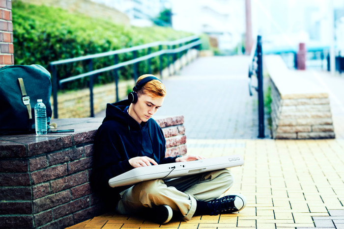 Casio Casiotone CT-S200 White product in use