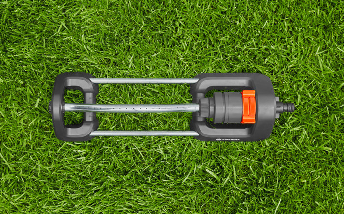 Gardena Swing Nozzle Aqua S product in use