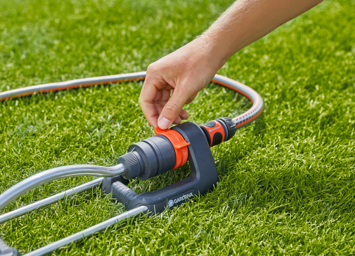 Gardena Swing Nozzle Aqua S product in use