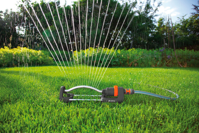 Gardena Swing Nozzle Aqua S product in use
