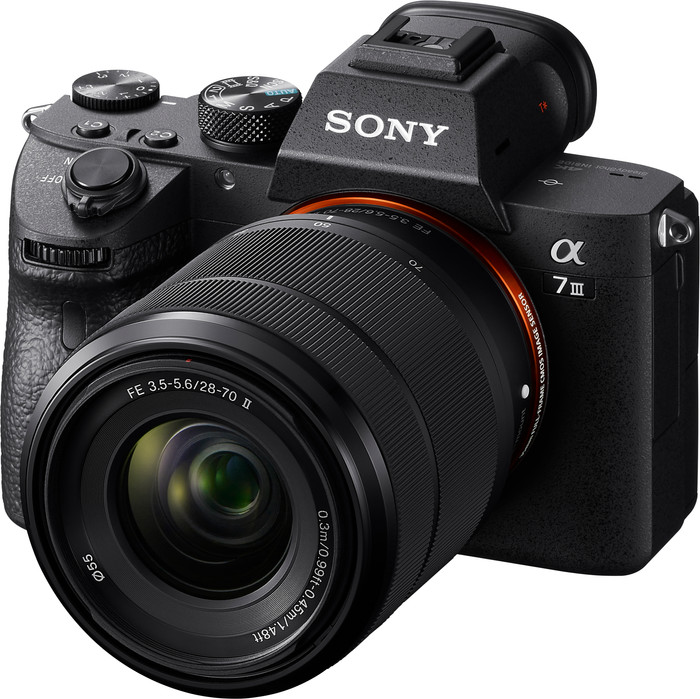 Sony Alpha A7 III + FE 28-70mm f/3.5-5.6 OSS II rechterkant