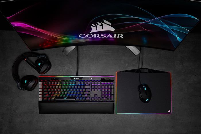 Corsair Scimitar Elite RGB Souris Gamer produit à l'usage