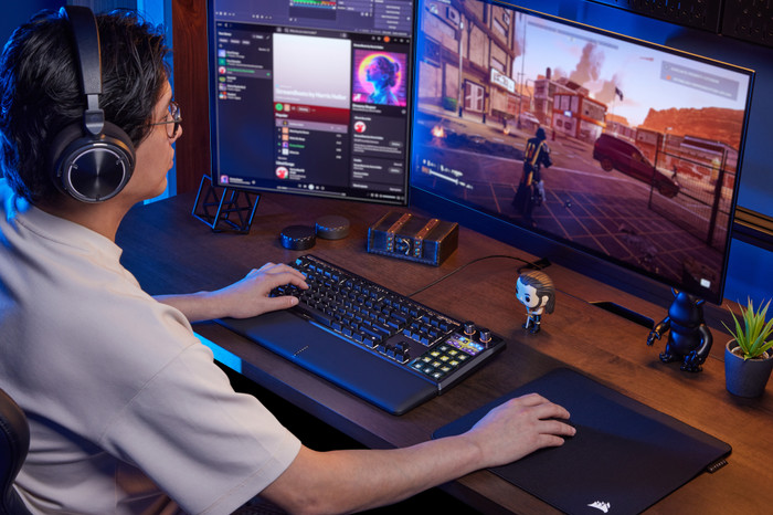 Corsair GALLEON 100 SD Gaming Toetsenbord Azerty product in gebruik