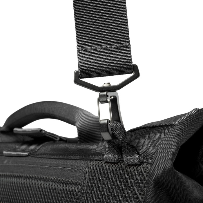 Think Tank FocusPoint Crossbody 13L Zwart detail
