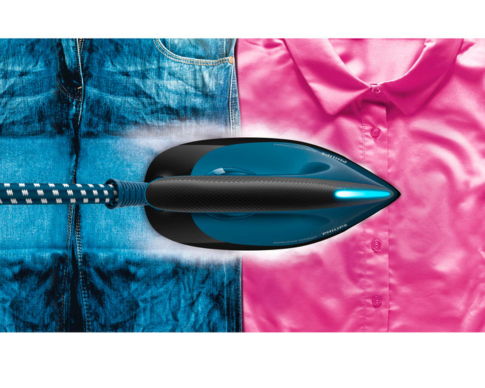 Philips PerfectCare Compact GC7846/80 product in gebruik