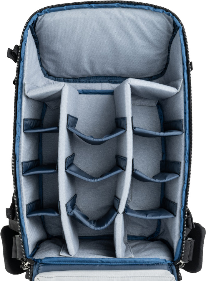 Think Tank DarkLight Backpack 20L Zwart binnenkant