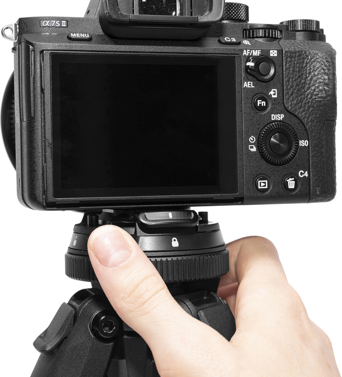 Peak Design Travel Tripod Aluminum product in use