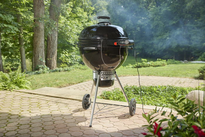 Weber Master Touch GBS E-5750 57 cm Zwart product in gebruik