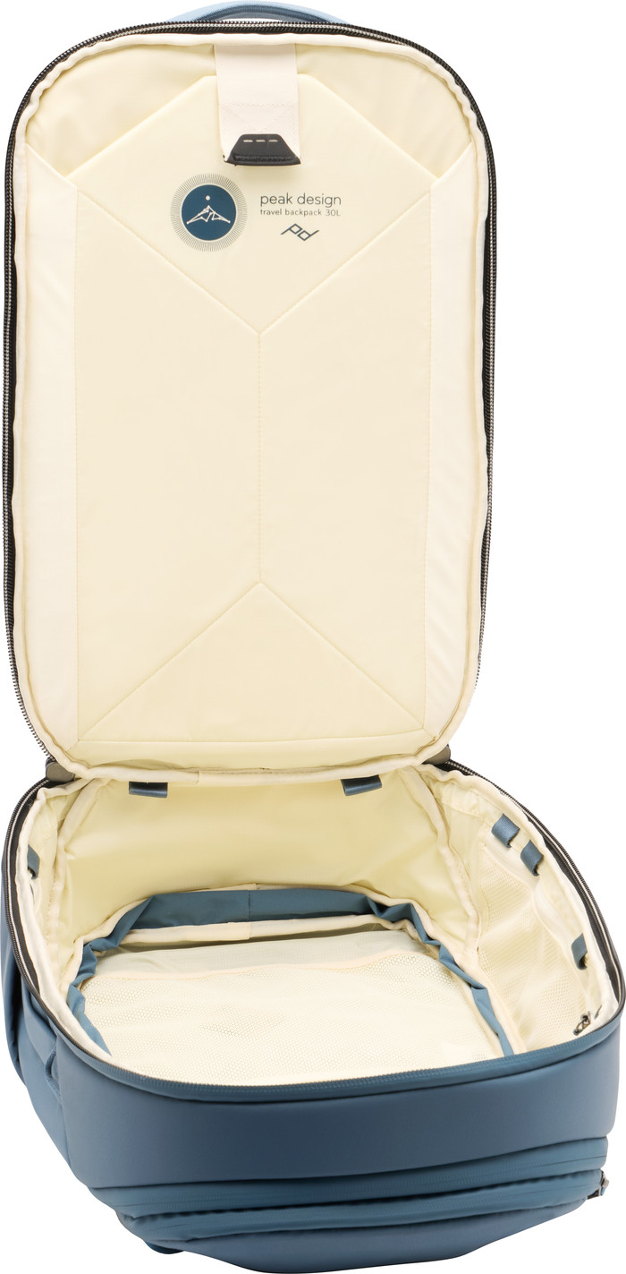 Peak Design Travel Backpack 30L Ocean inside