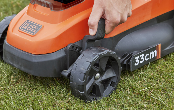 BLACK+DECKER BCMW3318L2-QW produit à l'usage