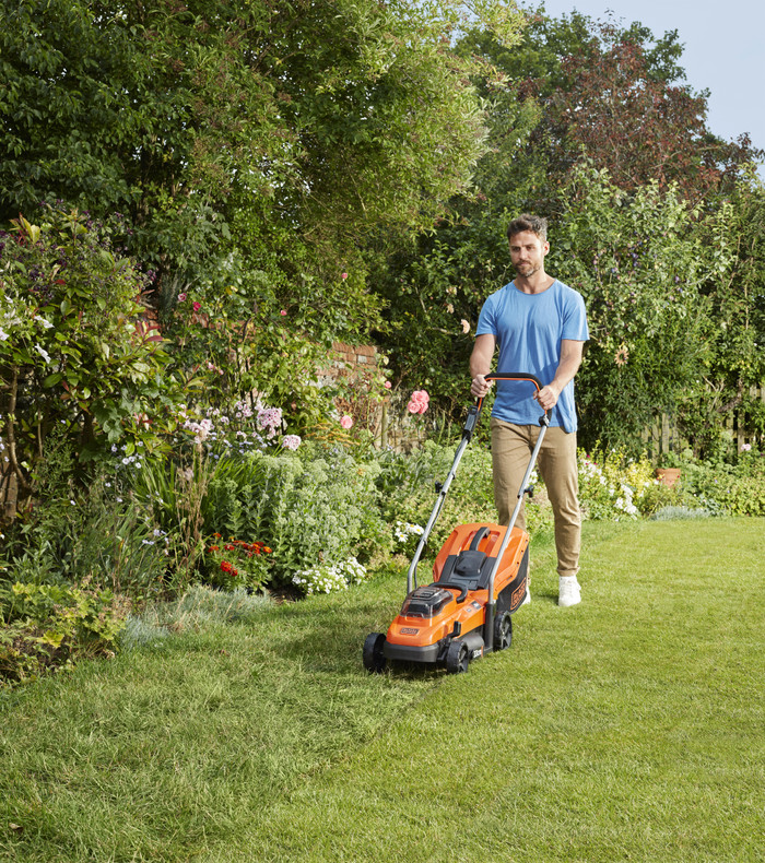 BLACK+DECKER BCMW3318L2-QW produit à l'usage