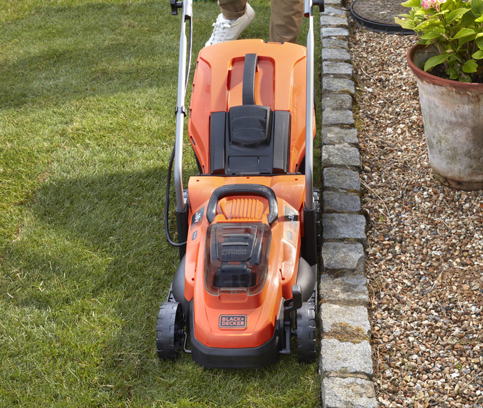 BLACK+DECKER BCMW3318L2-QW produit à l'usage
