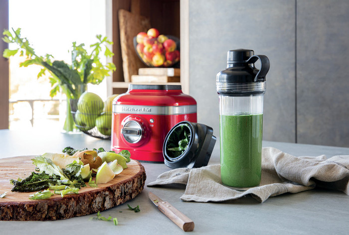 KitchenAid 5KSB2030PJB Mixing Cup 500ml with Blade System product in use